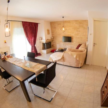 A Quiet Apartment Close To The Sea Гувес Екстер'єр фото
