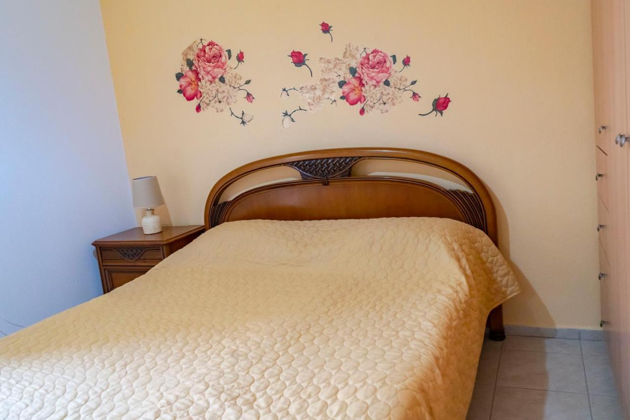 A Quiet Apartment Close To The Sea Гувес Екстер'єр фото