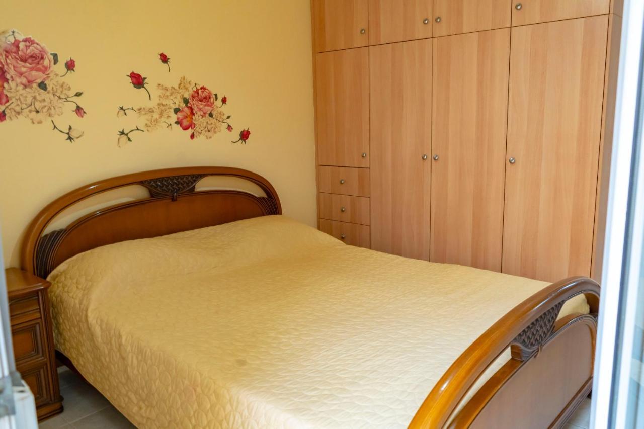 A Quiet Apartment Close To The Sea Гувес Екстер'єр фото