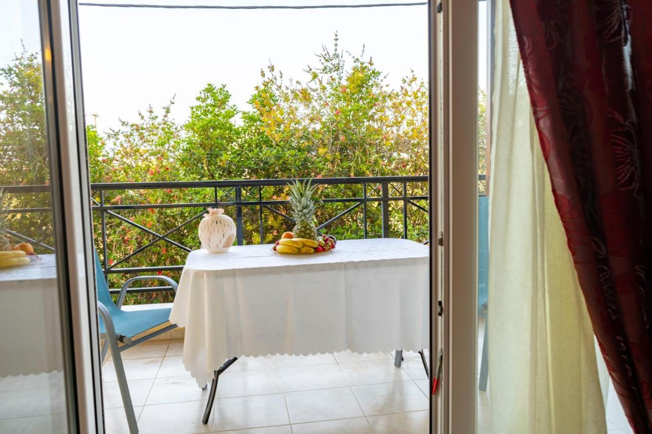 A Quiet Apartment Close To The Sea Гувес Екстер'єр фото